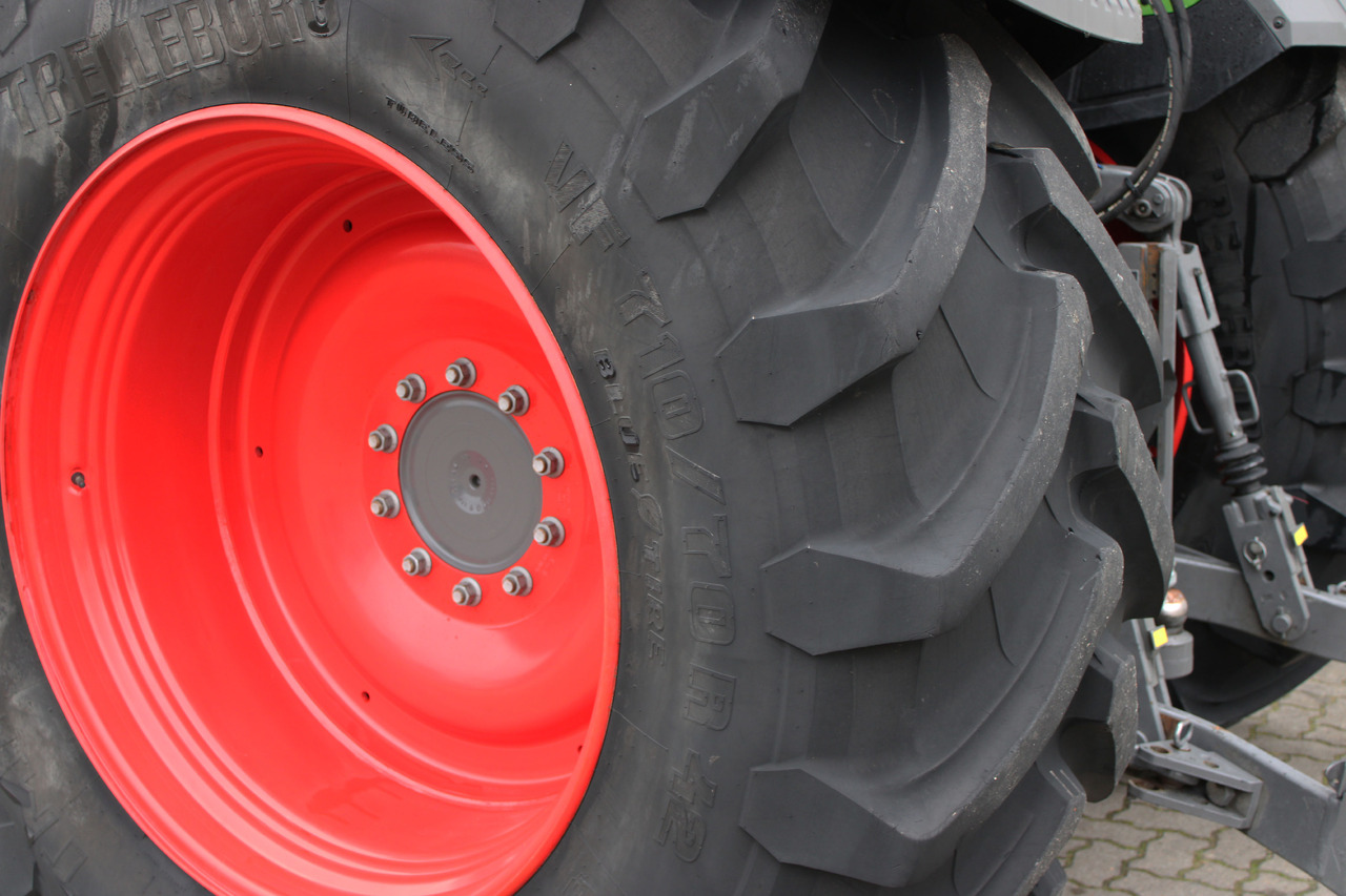 Farm tractor Fendt 726 Vario Gen7 Power Sett2: picture 8 Farm tractor Fendt 726 Vario Gen7 Power Sett2: picture 8