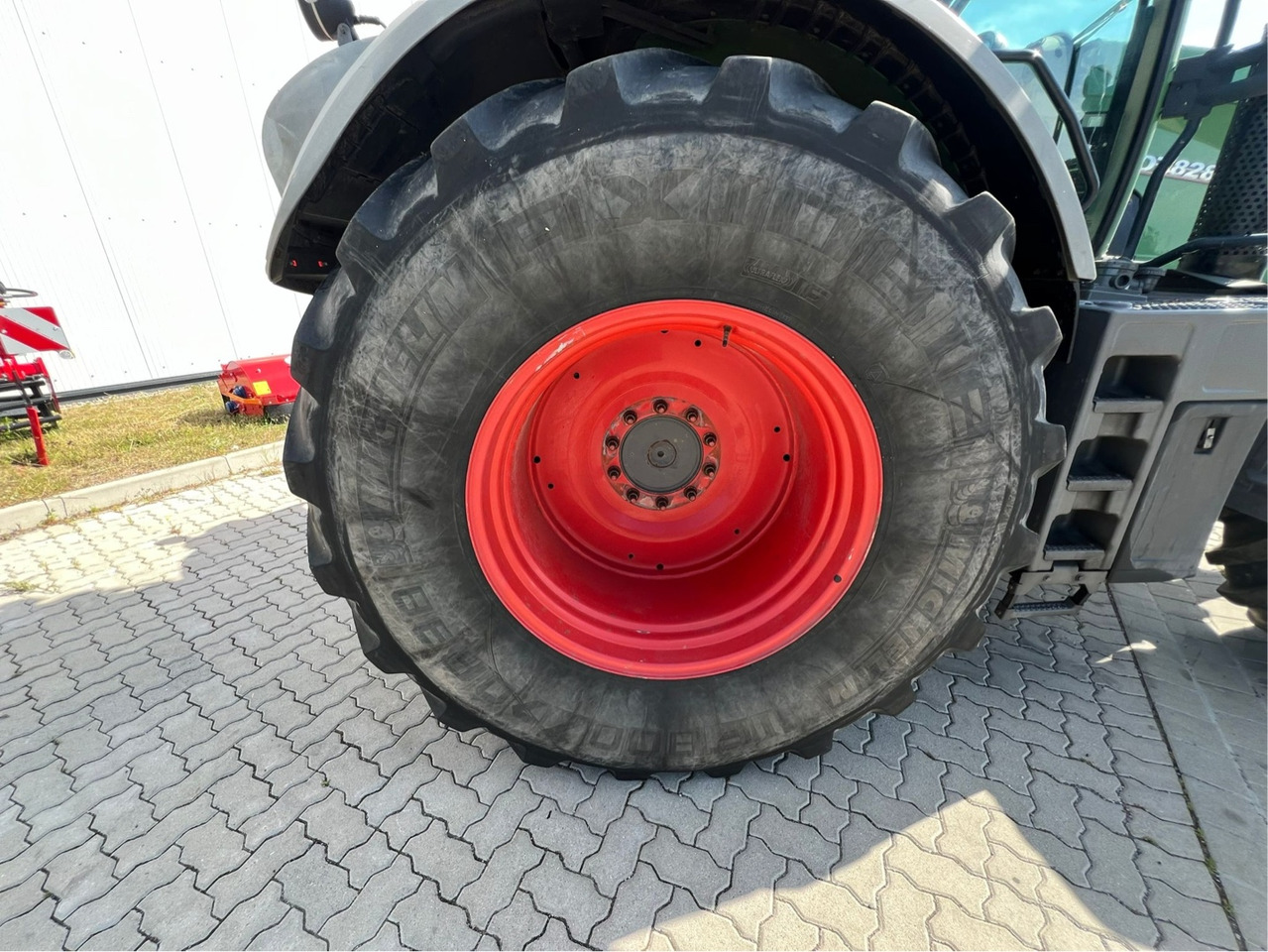 Fendt 828 Vario - Farm tractor: picture 4 Fendt 828 Vario - Farm tractor: picture 4