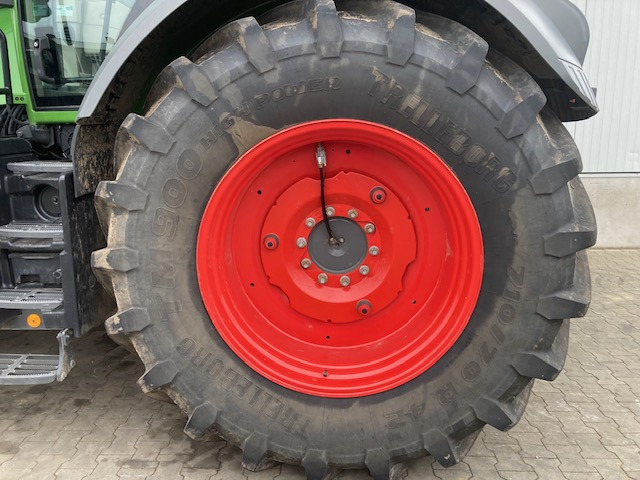 Farm tractor Fendt 828 Vario S4 Profi: picture 8