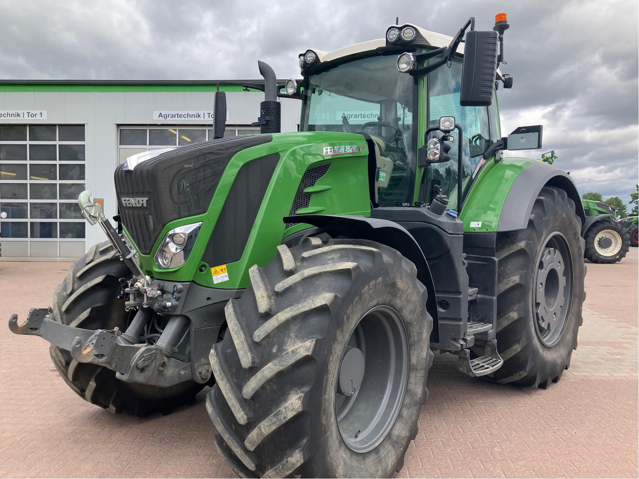 Fendt 828 Vario S4 ProfiPlus - Farm tractor: picture 1 Fendt 828 Vario S4 ProfiPlus - Farm tractor: picture 1