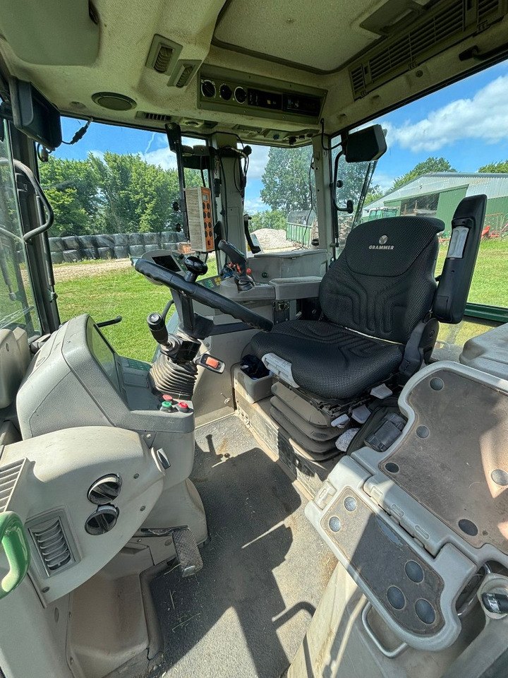 Farm tractor Fendt Favorit 712 Vario: picture 9