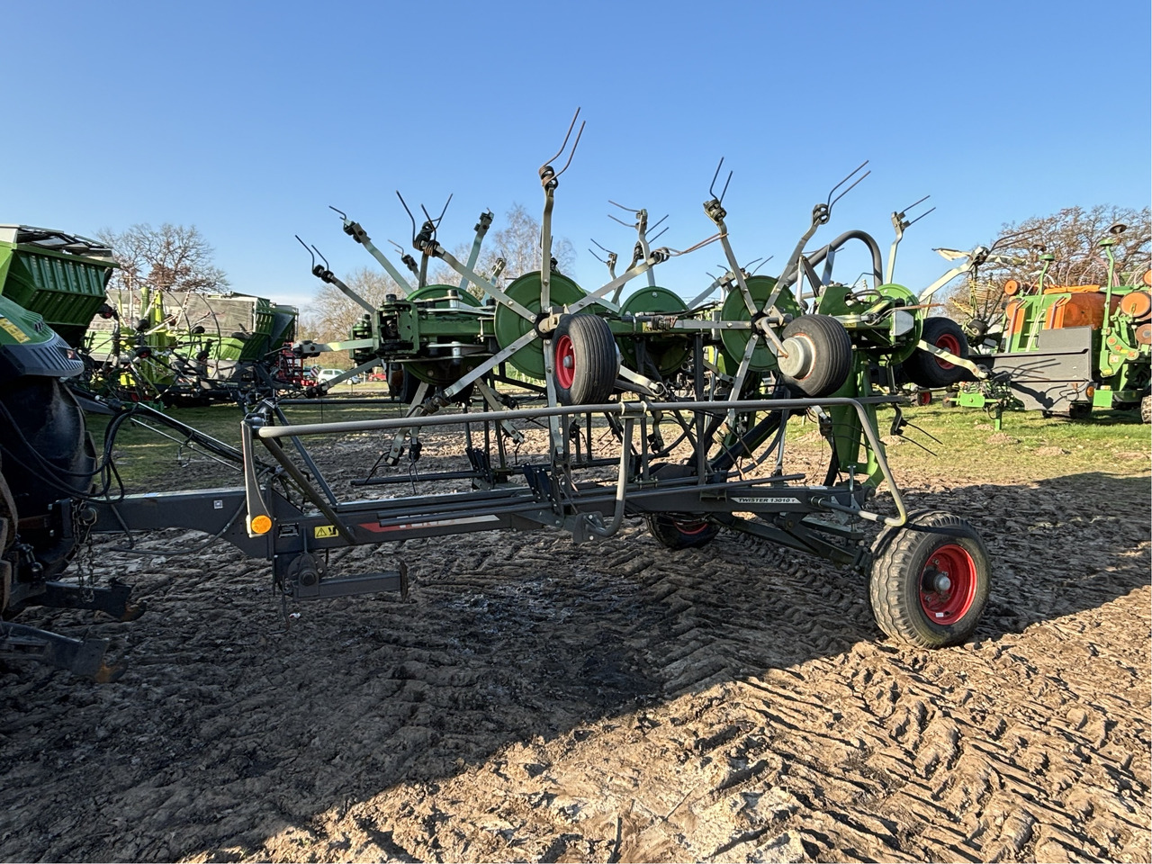 Fendt Twister 13010T - Tedder/ Rake: picture 1 Fendt Twister 13010T - Tedder/ Rake: picture 1