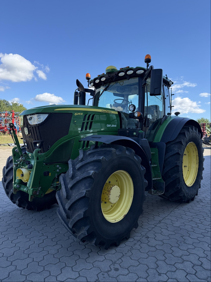 John Deere 6215R - Farm tractor: picture 1 John Deere 6215R - Farm tractor: picture 1