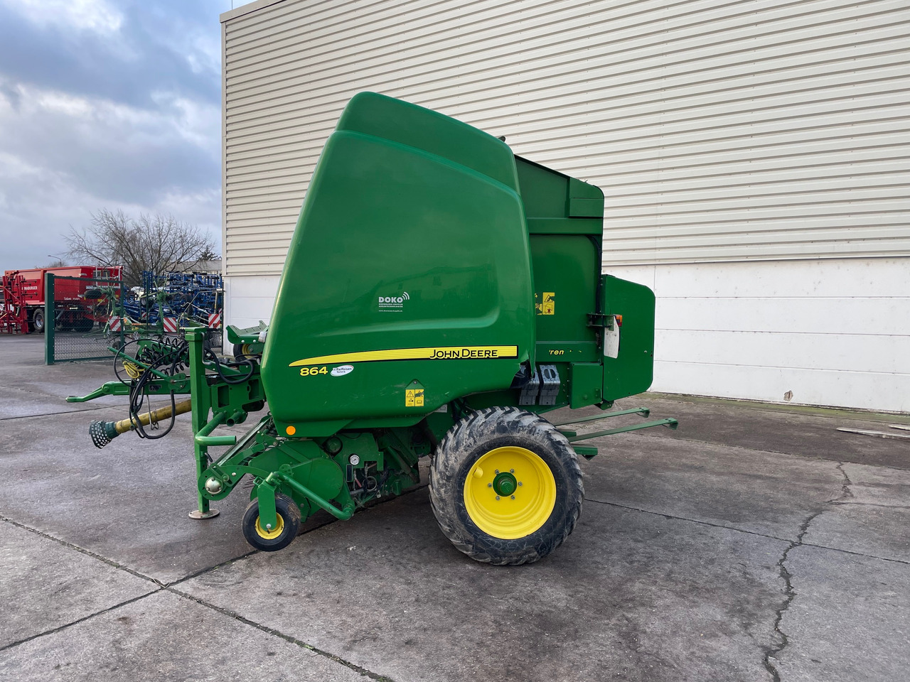 John Deere 864 Rundballenpresse - Hay and forage equipment: picture 1 John Deere 864 Rundballenpresse - Hay and forage equipment: picture 1