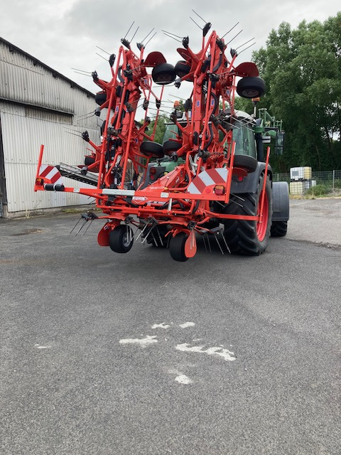 Kuhn GF 10803 Heuwender - Tedder/ Rake: picture 4 Kuhn GF 10803 Heuwender - Tedder/ Rake: picture 4