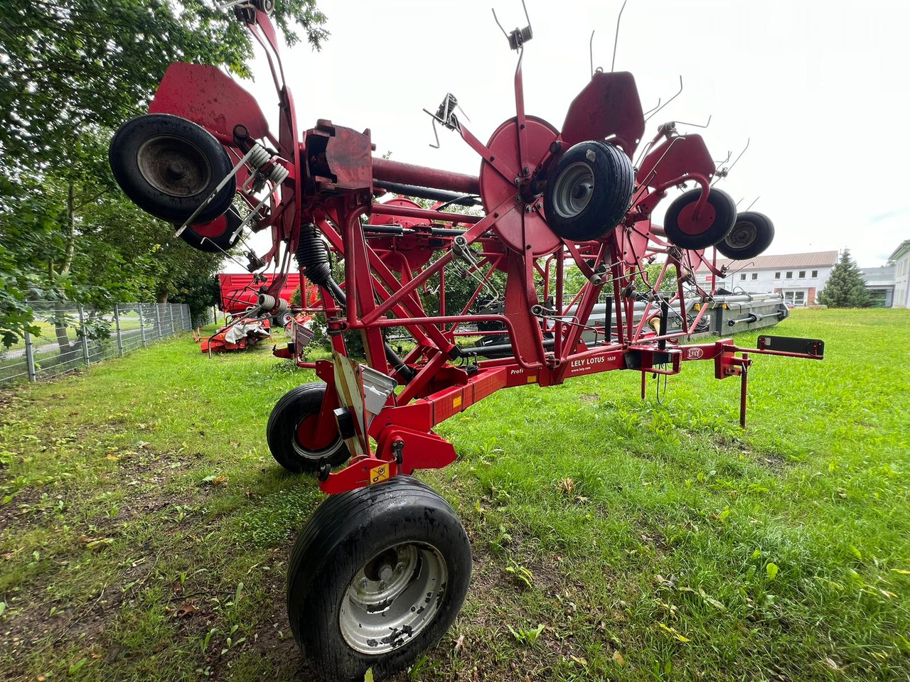 Lely Heuwender 1020 T - Tedder/ Rake: picture 5 Lely Heuwender 1020 T - Tedder/ Rake: picture 5