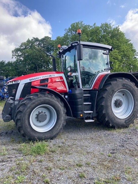 Massey Ferguson 8S.245 Dyna E-Power Excl - Farm tractor: picture 1 Massey Ferguson 8S.245 Dyna E-Power Excl - Farm tractor: picture 1