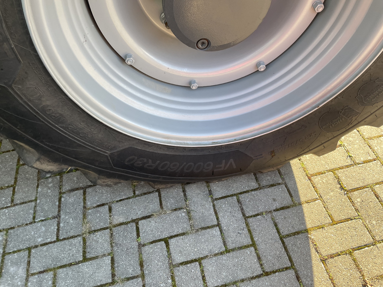 Farm tractor Massey Ferguson 8S.265 Dyna-VT EXCLUSIVE: picture 9