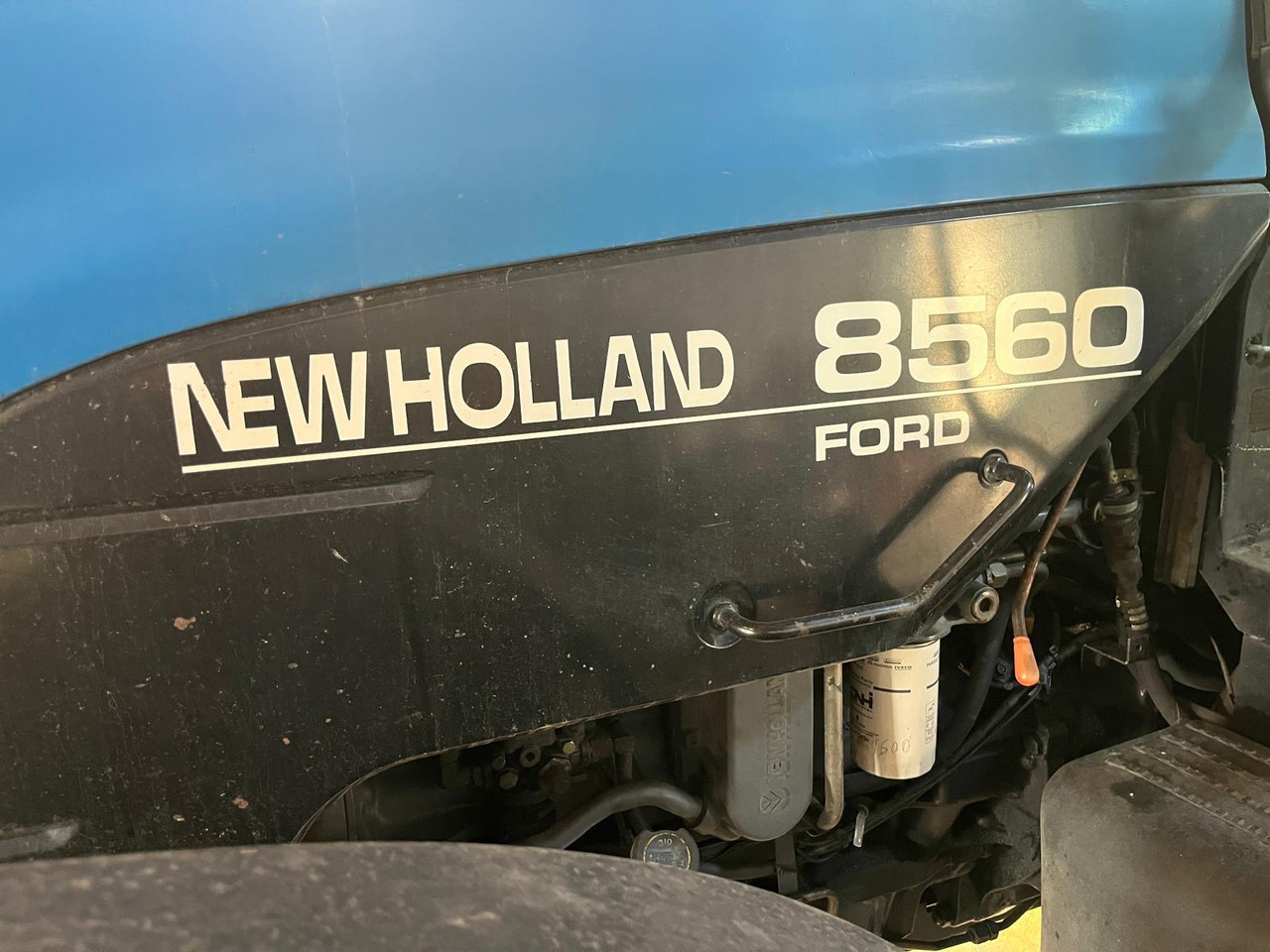 New Holland 8560 - Farm tractor: picture 4 New Holland 8560 - Farm tractor: picture 4