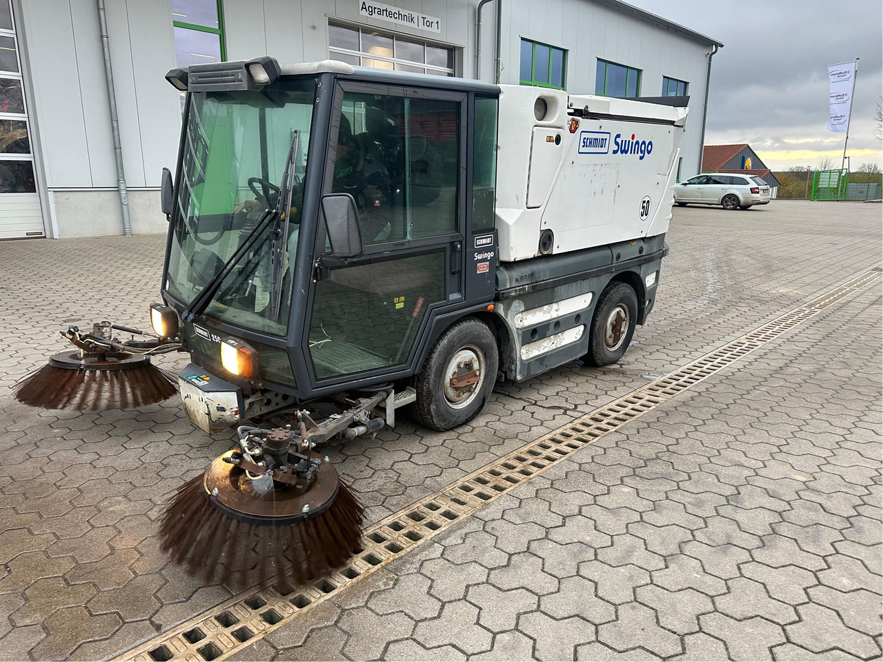 Mower Schmidt Kehrmaschine Compact  200: picture 6