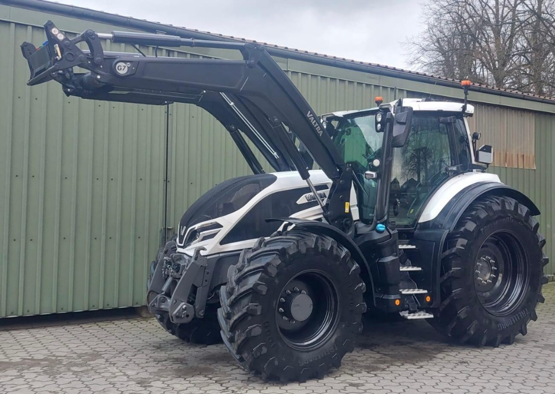 Valtra Q 305 Vollausstattung - Farm tractor: picture 4 Valtra Q 305 Vollausstattung - Farm tractor: picture 4
