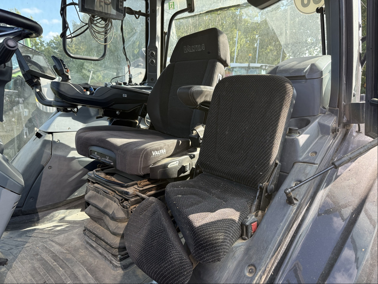 Valtra T 235 Direct - Farm tractor: picture 4 Valtra T 235 Direct - Farm tractor: picture 4