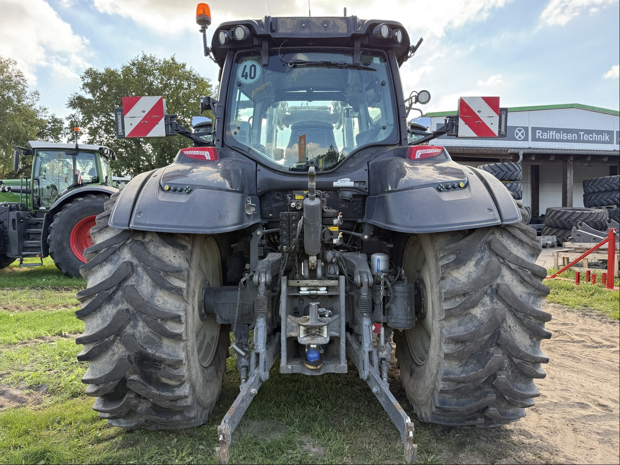 Valtra T 254 Versu - Farm tractor: picture 3 Valtra T 254 Versu - Farm tractor: picture 3
