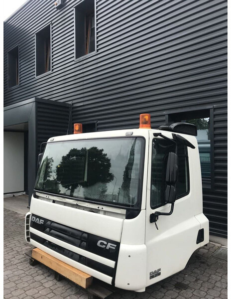 DAF CF Euro 3, Euro 4 - Cab and interior for Truck: picture 1 DAF CF Euro 3, Euro 4 - Cab and interior for Truck: picture 1