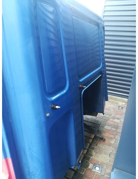 DAF CF65 CF75 CF85 Euro 3 - Cab and interior for Truck: picture 4 DAF CF65 CF75 CF85 Euro 3 - Cab and interior for Truck: picture 4