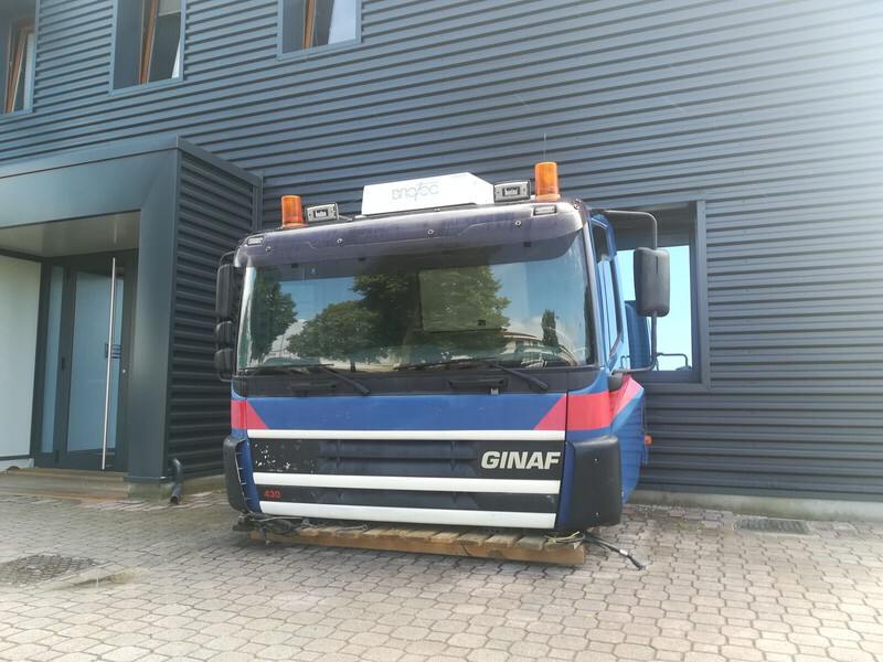 DAF CF65 CF75 CF85 Euro 3 - Cab and interior for Truck: picture 3 DAF CF65 CF75 CF85 Euro 3 - Cab and interior for Truck: picture 3