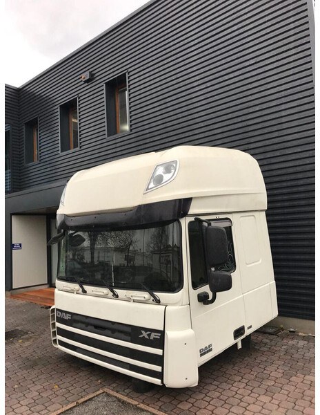 DAF XF 105 Euro 5 - Cab and interior for Truck: picture 3 DAF XF 105 Euro 5 - Cab and interior for Truck: picture 3