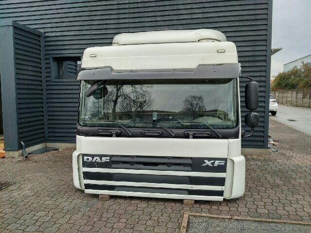 DAF XF 105 Euro 5 - Cab and interior for Truck: picture 2 DAF XF 105 Euro 5 - Cab and interior for Truck: picture 2