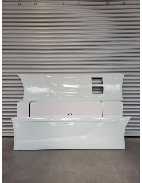 Iveco 3800mm Fuel tank steps / scalini serbatoio - Aerodynamics/ Spoiler for Truck: picture 3 Iveco 3800mm Fuel tank steps / scalini serbatoio - Aerodynamics/ Spoiler for Truck: picture 3