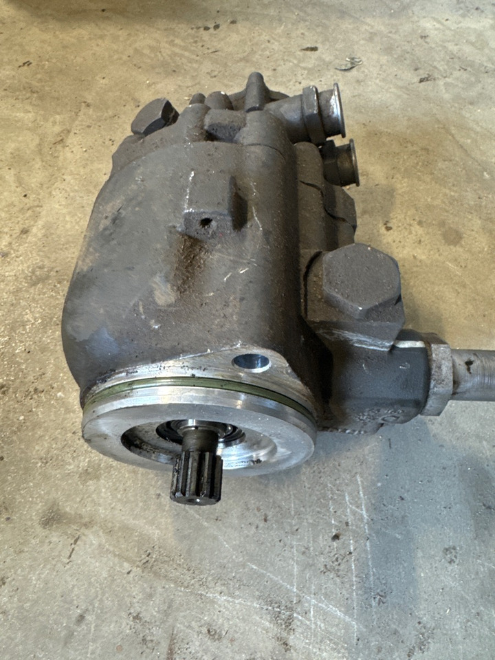 DAF SERVO PUMP 2042155 - Engine and parts for Truck: picture 2 DAF SERVO PUMP 2042155 - Engine and parts for Truck: picture 2