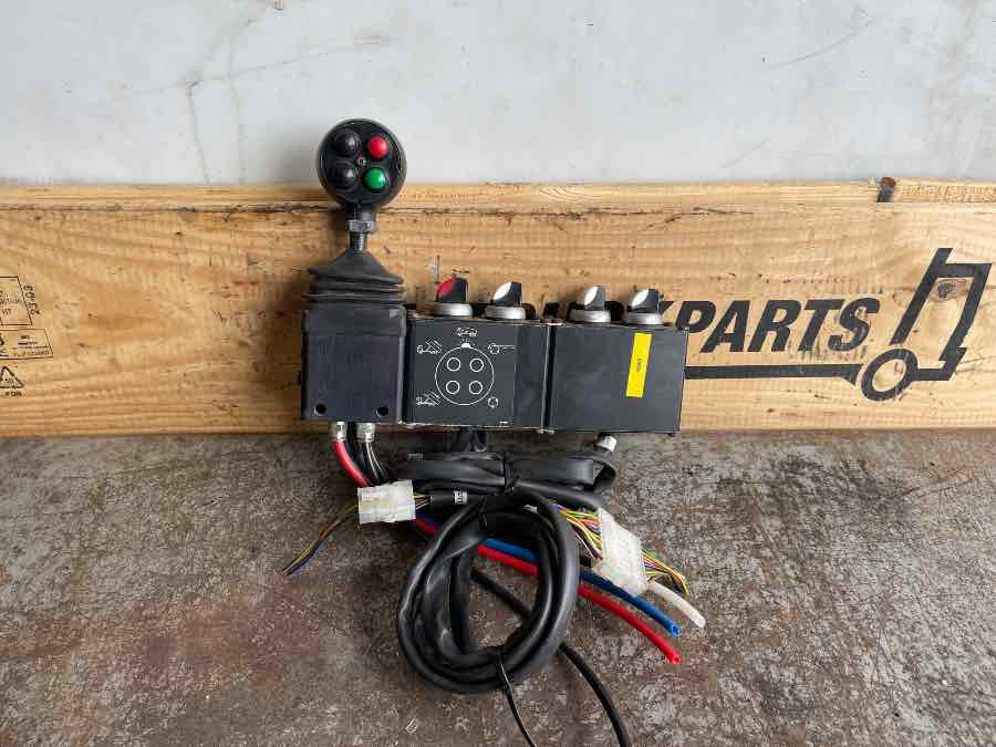 HYDRALIC TIP FUNKTION CONTROL - Hydraulics for Truck: picture 1 HYDRALIC TIP FUNKTION CONTROL - Hydraulics for Truck: picture 1