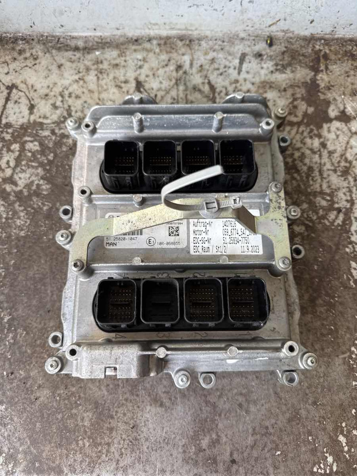 MAN ENGINE ECU 51.25834-7750 - Electrical system for Truck: picture 1 MAN ENGINE ECU 51.25834-7750 - Electrical system for Truck: picture 1
