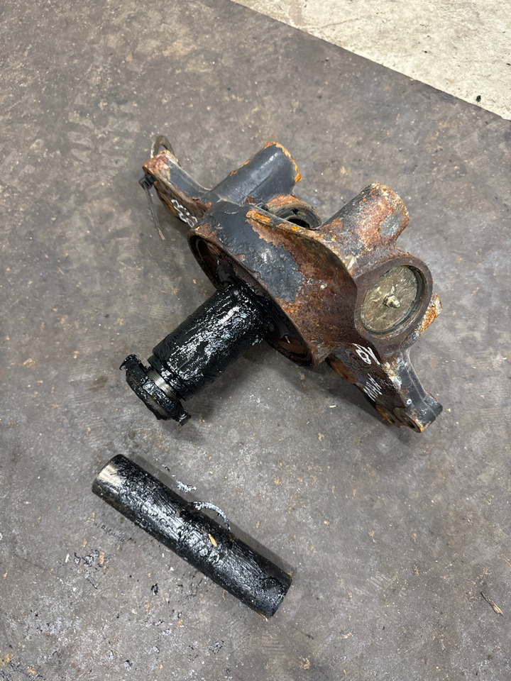 MAN STEERING KNUCKLE RIGHT 81.44201-6284 - Steering gear for Truck: picture 2 MAN STEERING KNUCKLE RIGHT 81.44201-6284 - Steering gear for Truck: picture 2