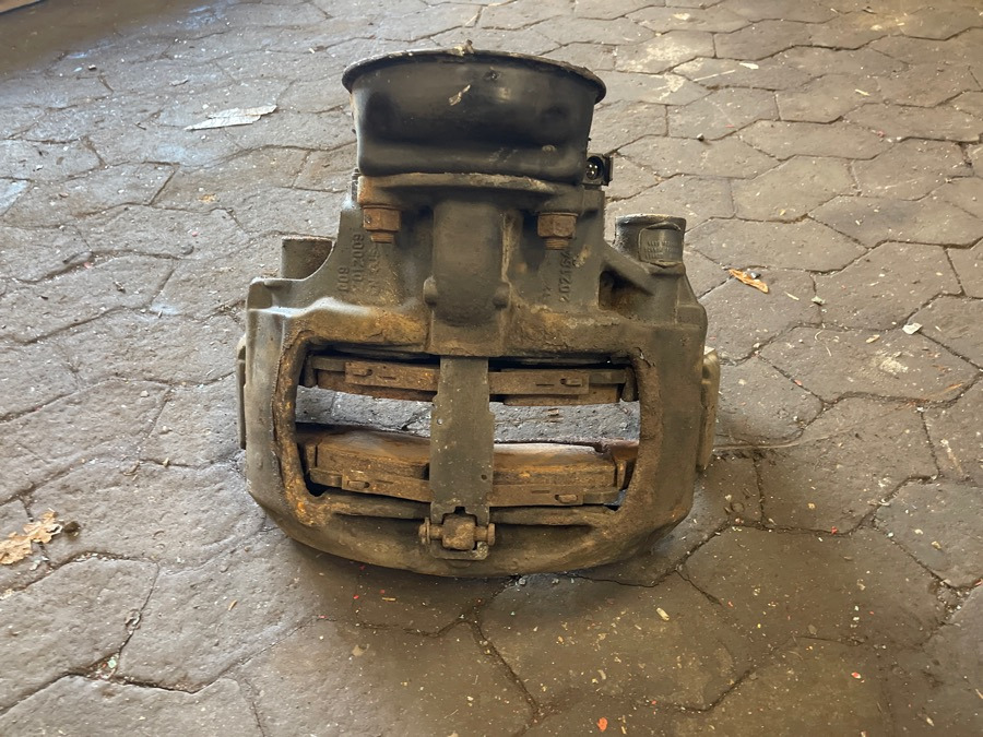 SCANIA BRAKE CALIBER 1928820 - Brake caliper for Truck: picture 3 SCANIA BRAKE CALIBER 1928820 - Brake caliper for Truck: picture 3