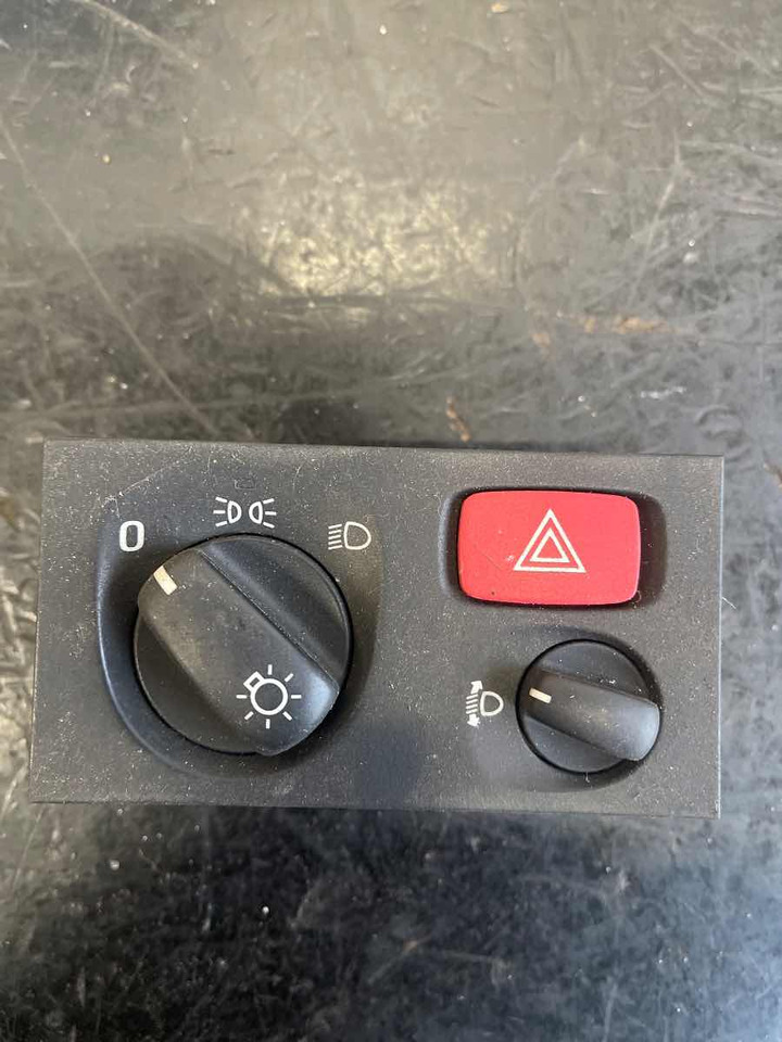 SCANIA ECU LIGHT 1540672 - Electrical system for Truck: picture 1 SCANIA ECU LIGHT 1540672 - Electrical system for Truck: picture 1