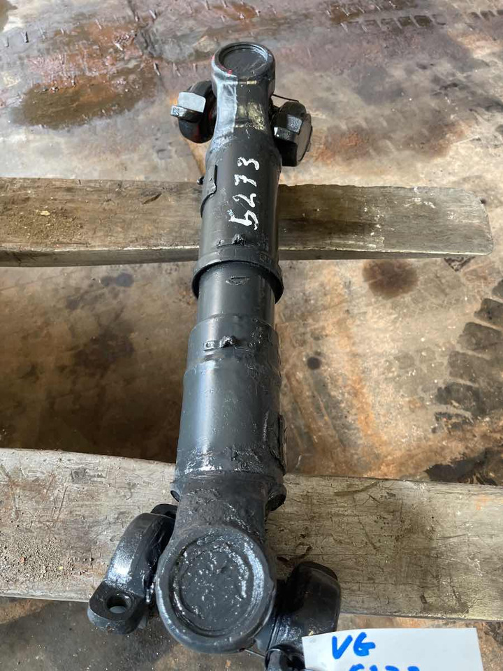 SCANIA PROPSHAFT P520 1796589 - Propeller shaft for Truck: picture 1 SCANIA PROPSHAFT P520 1796589 - Propeller shaft for Truck: picture 1