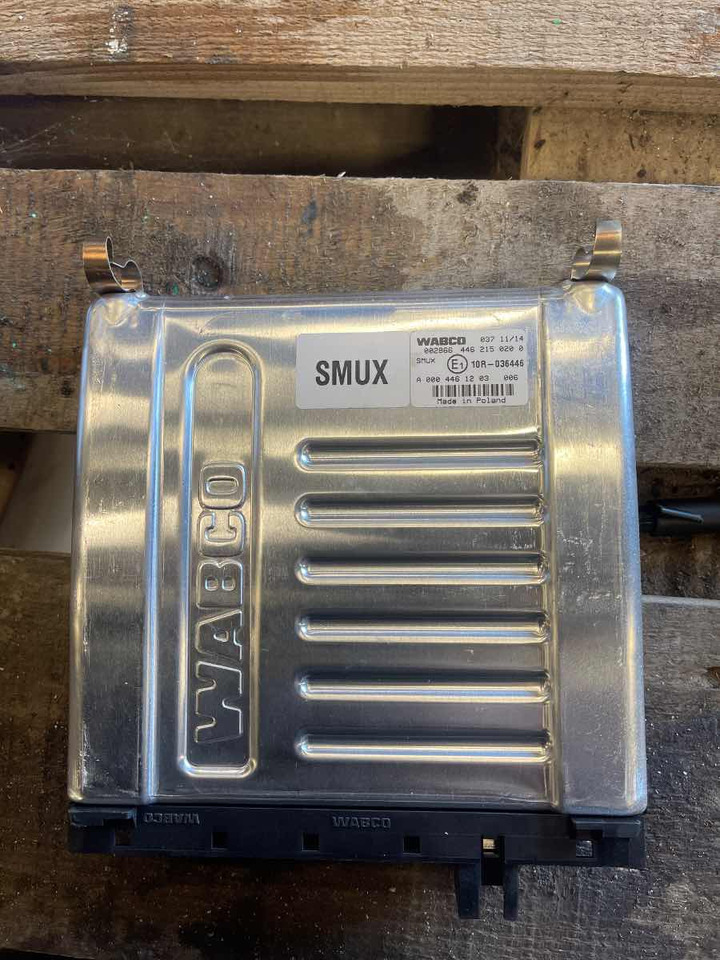 SETRA / MERCEDES ECU SMUX A0004461203 - ECU for Bus: picture 1 SETRA / MERCEDES ECU SMUX A0004461203 - ECU for Bus: picture 1