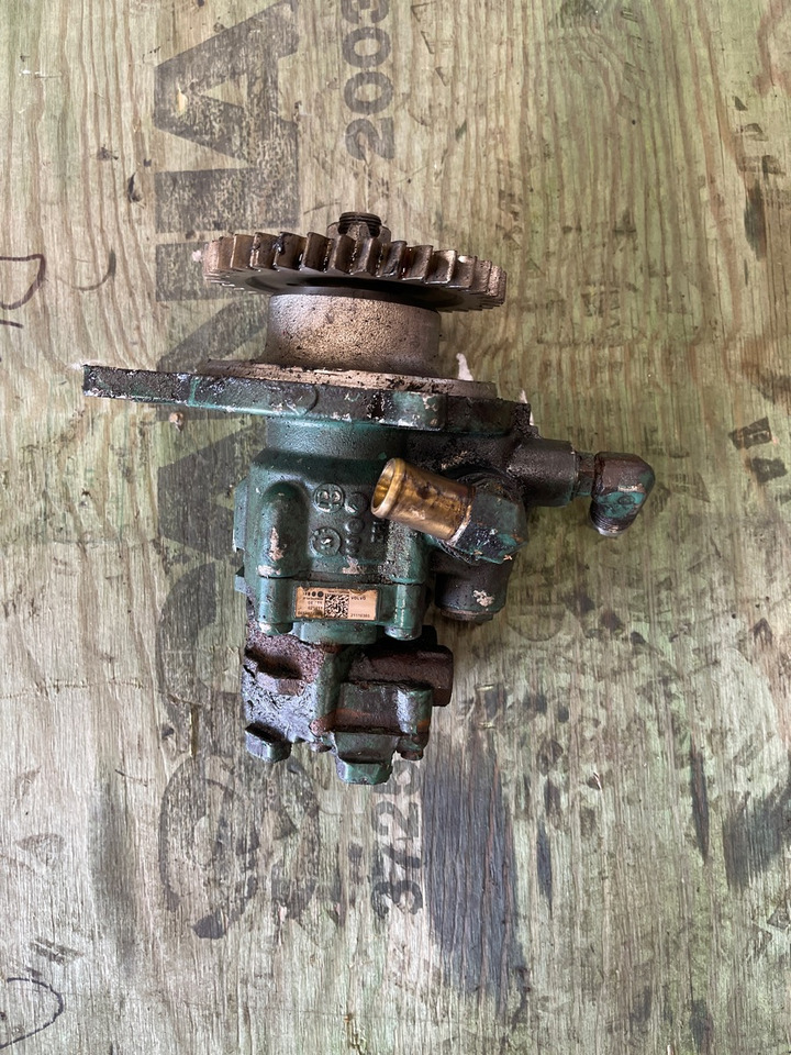 VOLVO STEERING PUMP 21110365 - Steering for Truck: picture 1 VOLVO STEERING PUMP 21110365 - Steering for Truck: picture 1