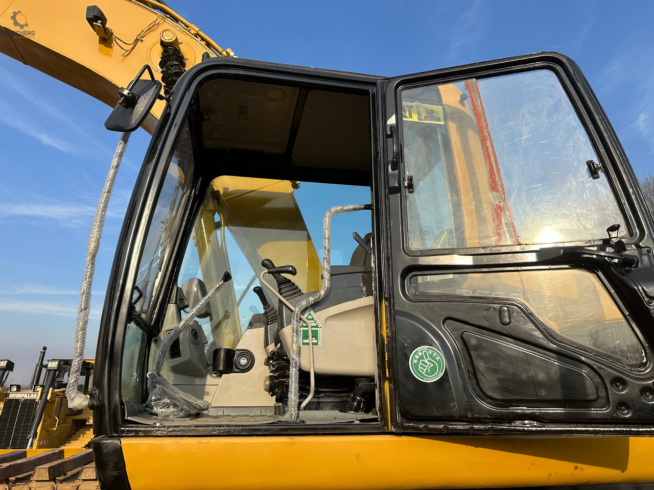 CAT 320CL - Amphibious excavator: picture 5 CAT 320CL - Amphibious excavator: picture 5