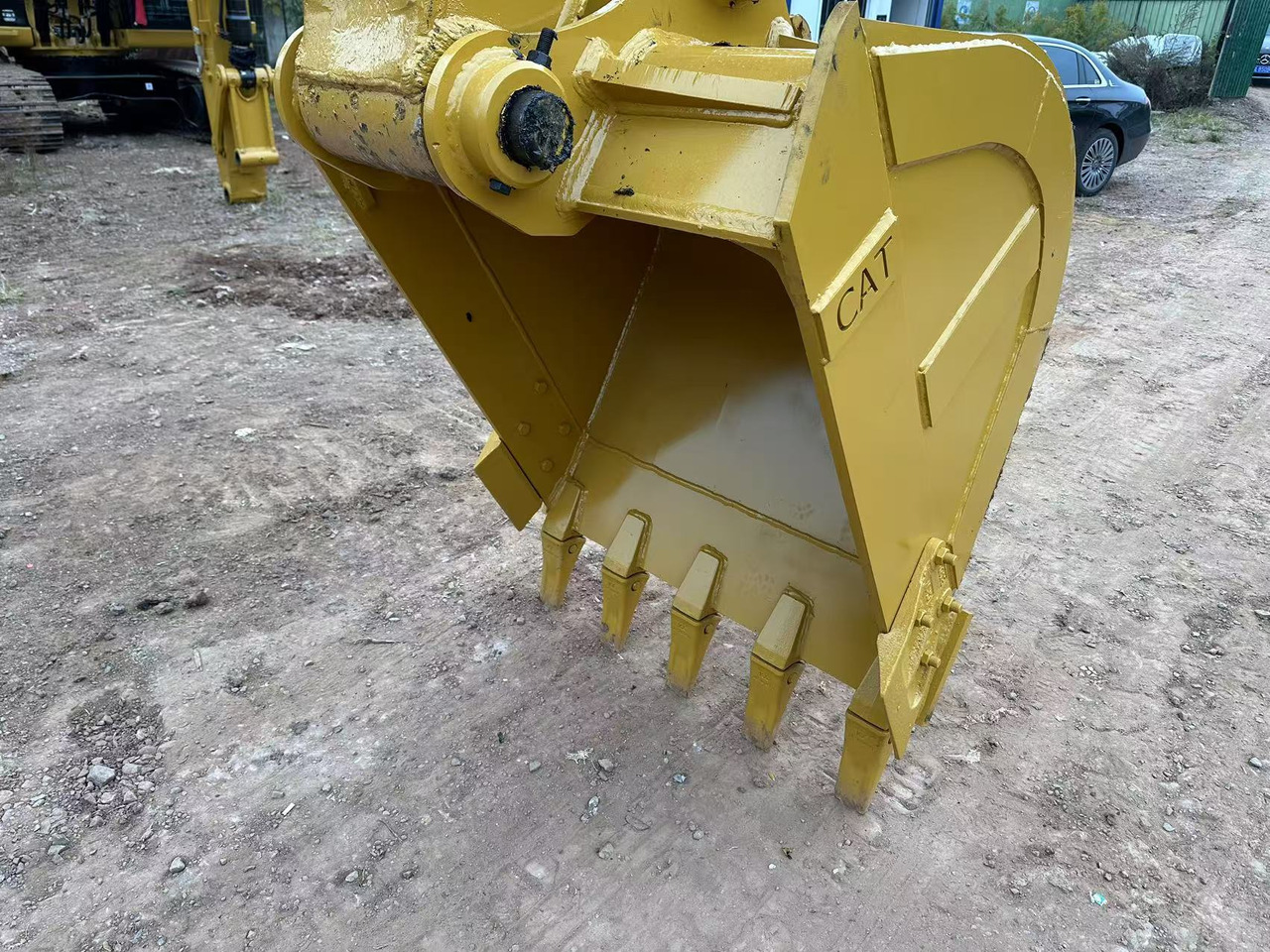 Crawler excavator CAT 320CL: picture 10