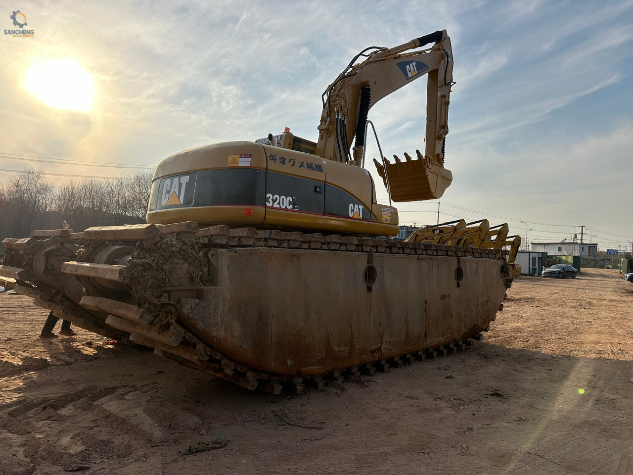 CAT 320CL - Amphibious excavator: picture 2 CAT 320CL - Amphibious excavator: picture 2