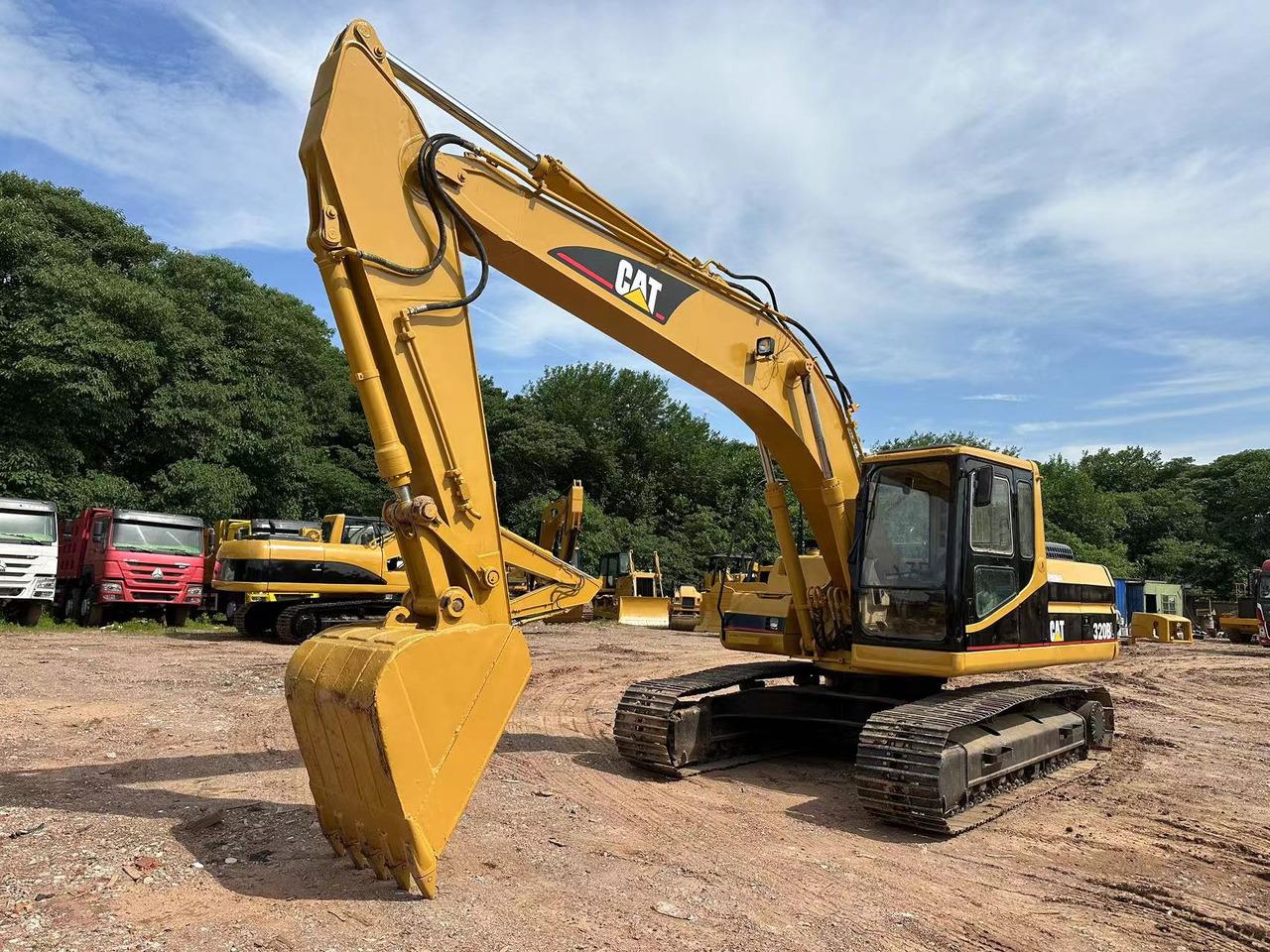 CATERPILLAR 320BL - Crawler excavator: picture 5 CATERPILLAR 320BL - Crawler excavator: picture 5