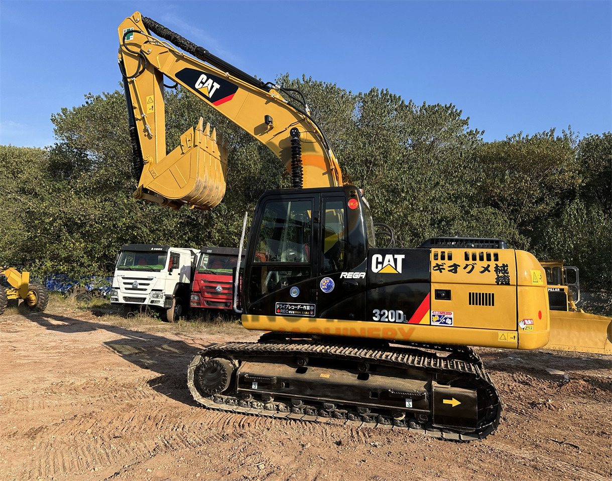 CATERPILLAR 320D - Crawler excavator: picture 1 CATERPILLAR 320D - Crawler excavator: picture 1