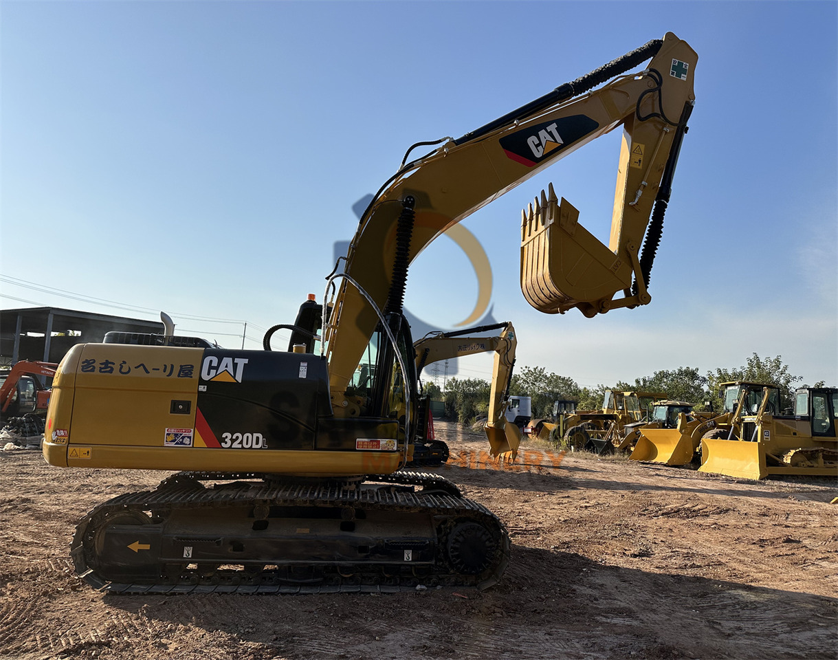 CATERPILLAR 320DL on lease CATERPILLAR 320DL: picture 9