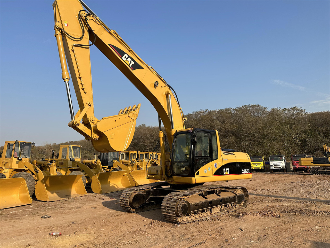 CATERPILLAR 325C - Crawler excavator: picture 2 CATERPILLAR 325C - Crawler excavator: picture 2