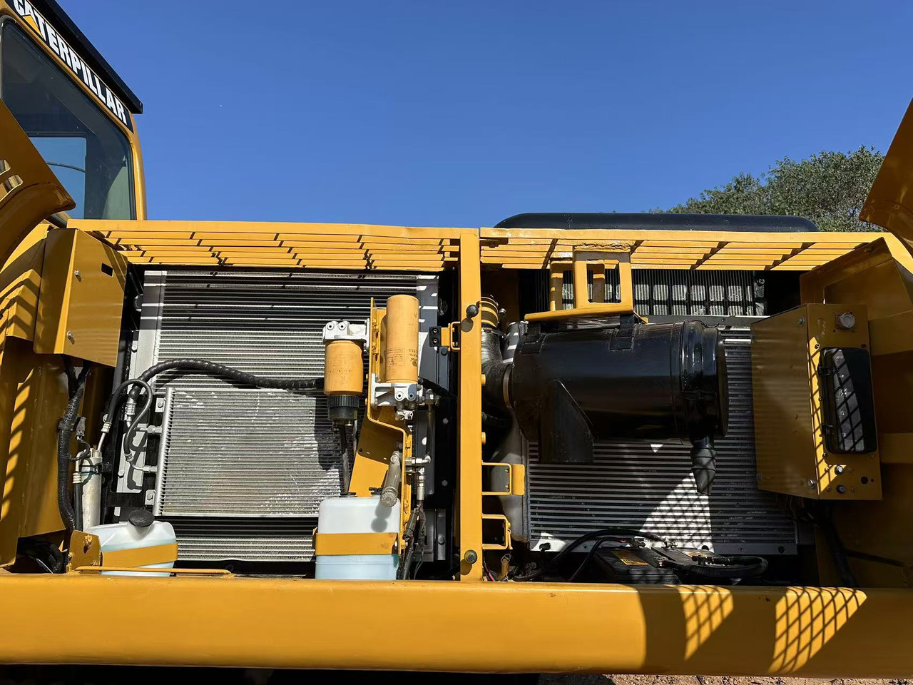 Crawler excavator CATERPILLAR 330C crawler excavator: picture 8