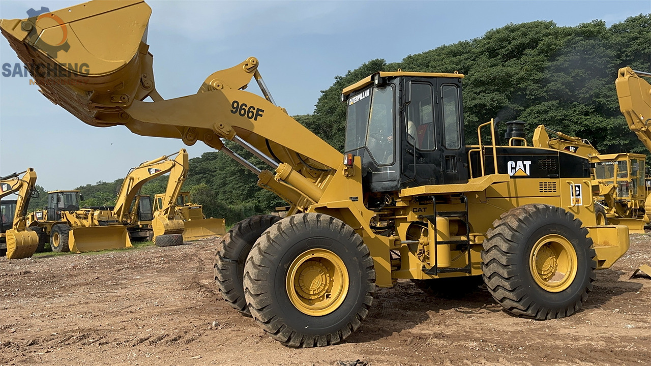 CATERPILLAR 966F - Wheel loader: picture 1 CATERPILLAR 966F - Wheel loader: picture 1