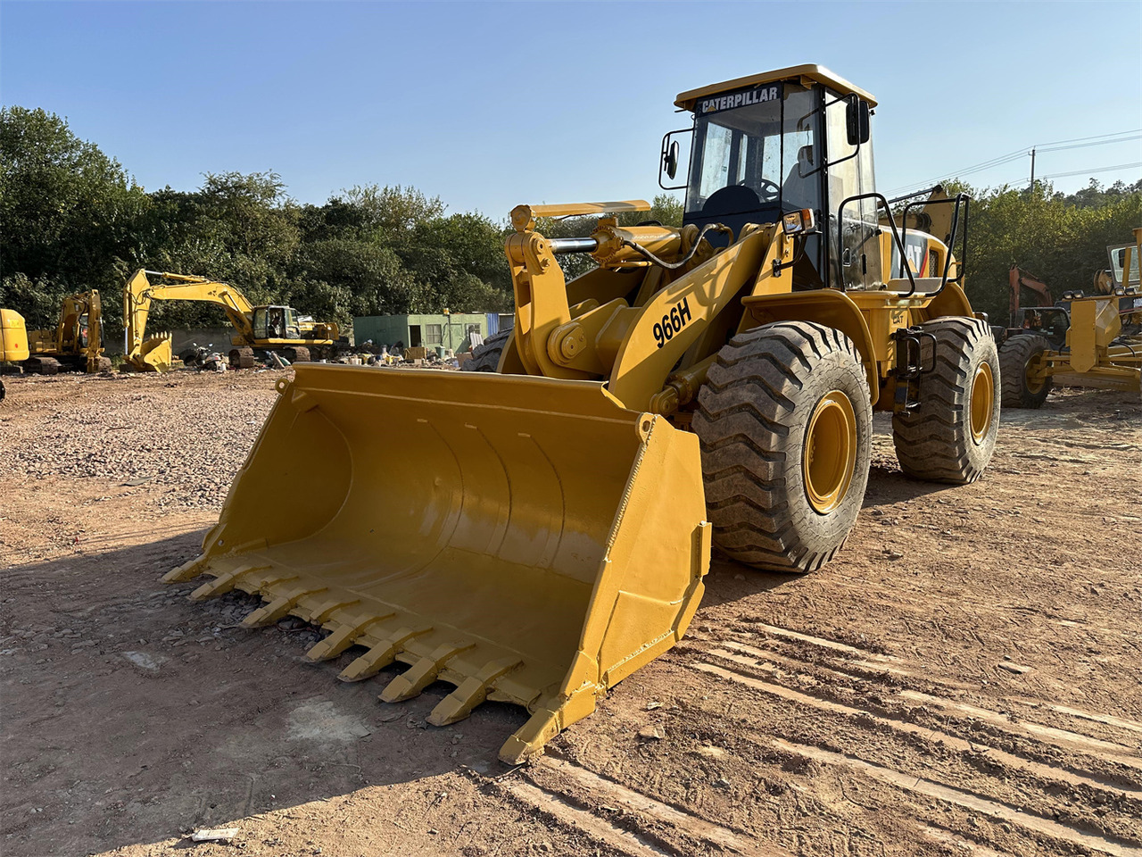 CATERPILLAR 966H - Wheel loader: picture 1 CATERPILLAR 966H - Wheel loader: picture 1