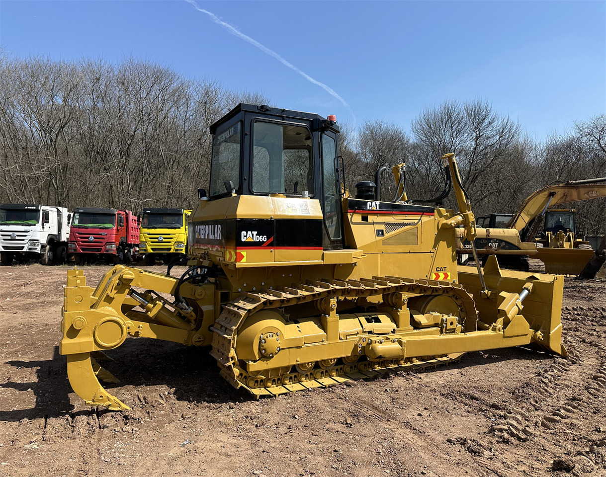 CATERPILLAR D6G - Excavator: picture 2 CATERPILLAR D6G - Excavator: picture 2