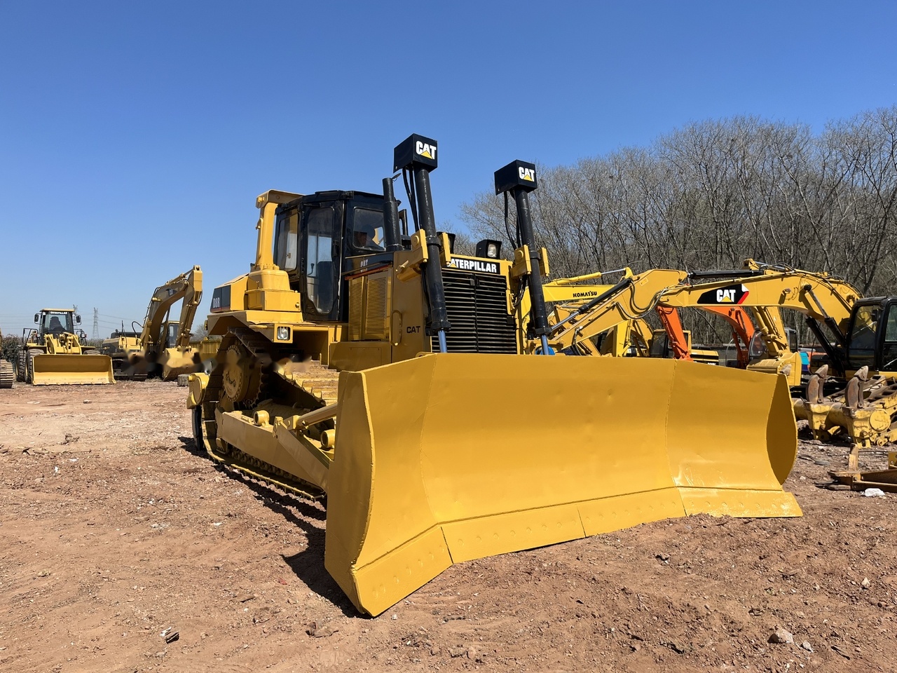 CATERPILLAR D8R - Bulldozer: picture 1 CATERPILLAR D8R - Bulldozer: picture 1