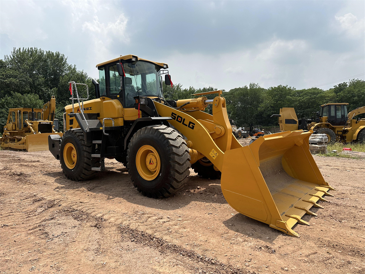 SDLG L956F - Wheel loader: picture 3 SDLG L956F - Wheel loader: picture 3
