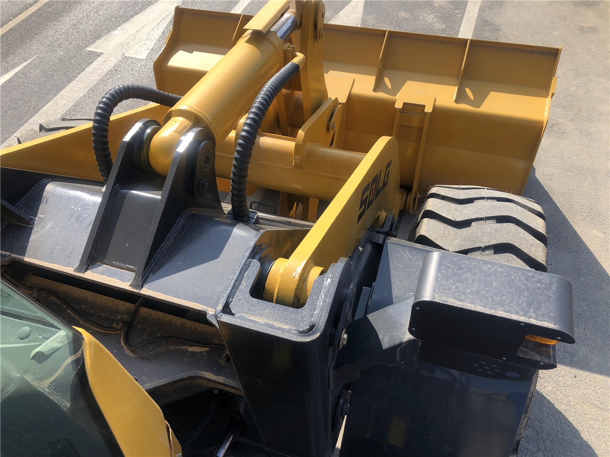 SDLG LG956L - Wheel loader: picture 3 SDLG LG956L - Wheel loader: picture 3