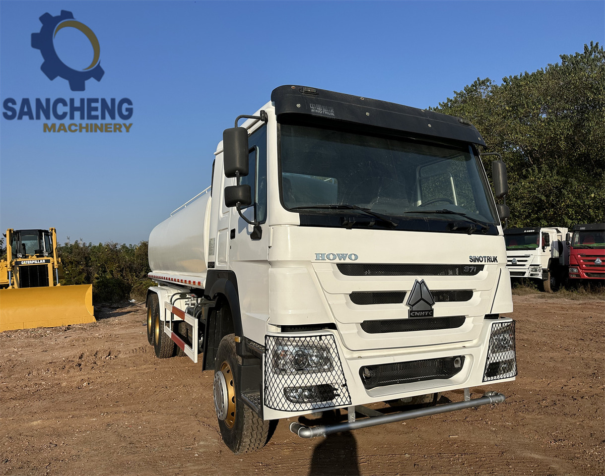 SINOTRUK HOWO 370HP 6x4 Water Tank Truck - Tank truck: picture 2 SINOTRUK HOWO 370HP 6x4 Water Tank Truck - Tank truck: picture 2