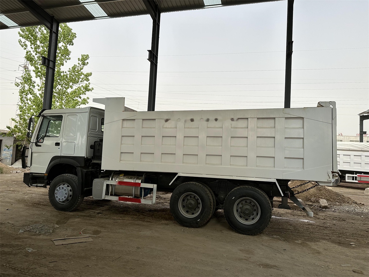 Tipper for transportation of silos SINOTRUK HOWO 371 Dump Truck: picture 9