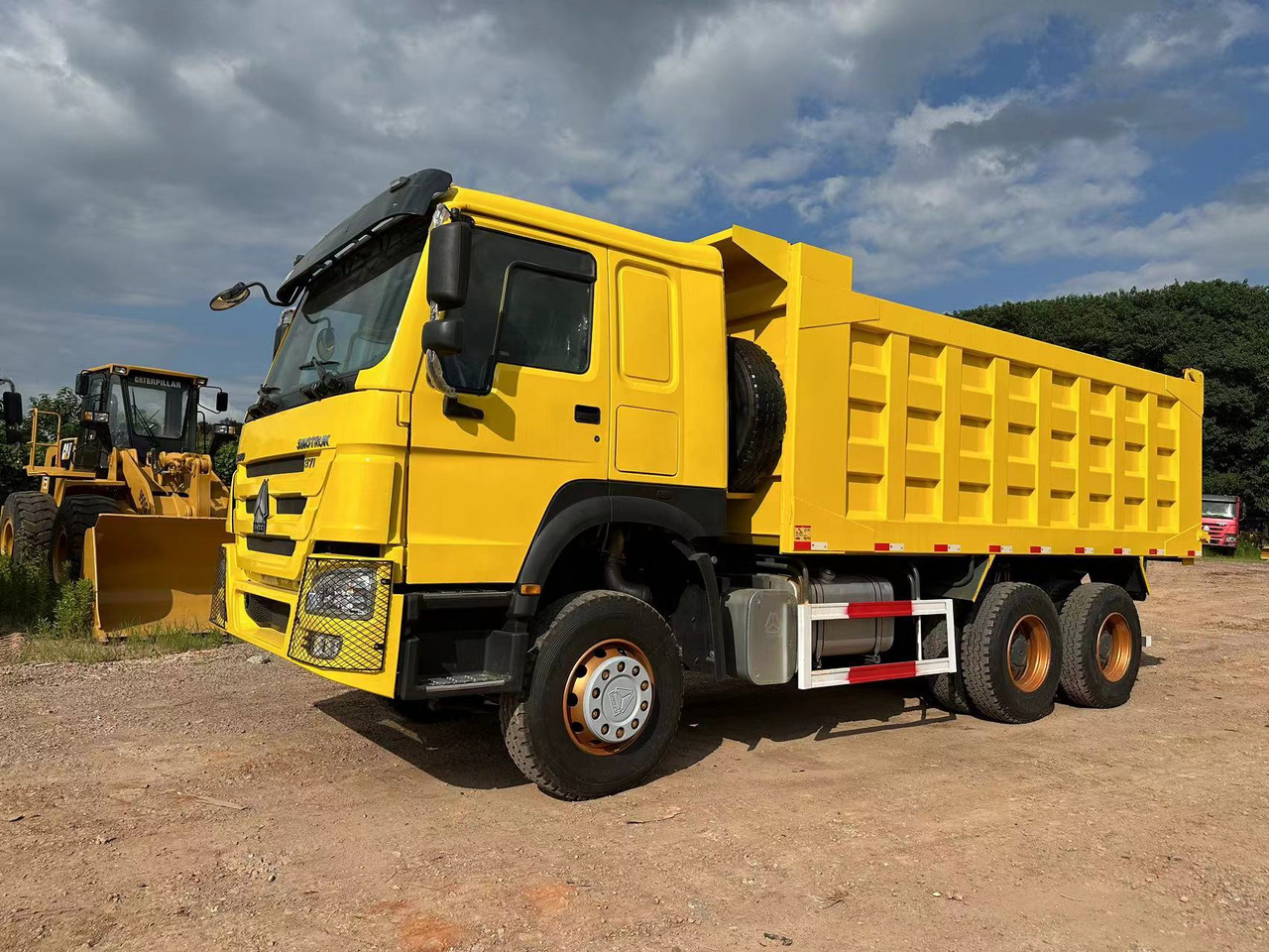 SINOTRUK Howo 371 Dump truck - Tipper: picture 3 SINOTRUK Howo 371 Dump truck - Tipper: picture 3