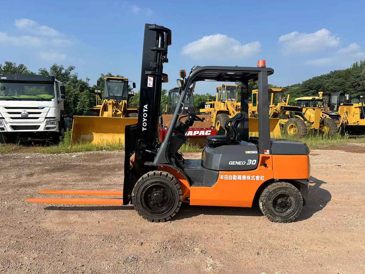 TOYOTA GENEO30 - Diesel forklift: picture 1 TOYOTA GENEO30 - Diesel forklift: picture 1